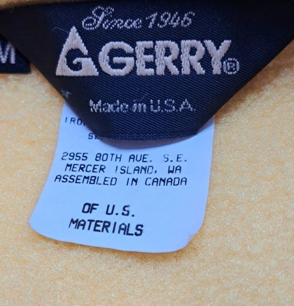 Gerry Vintage Black & Yellow Fleece Jacket    Size M